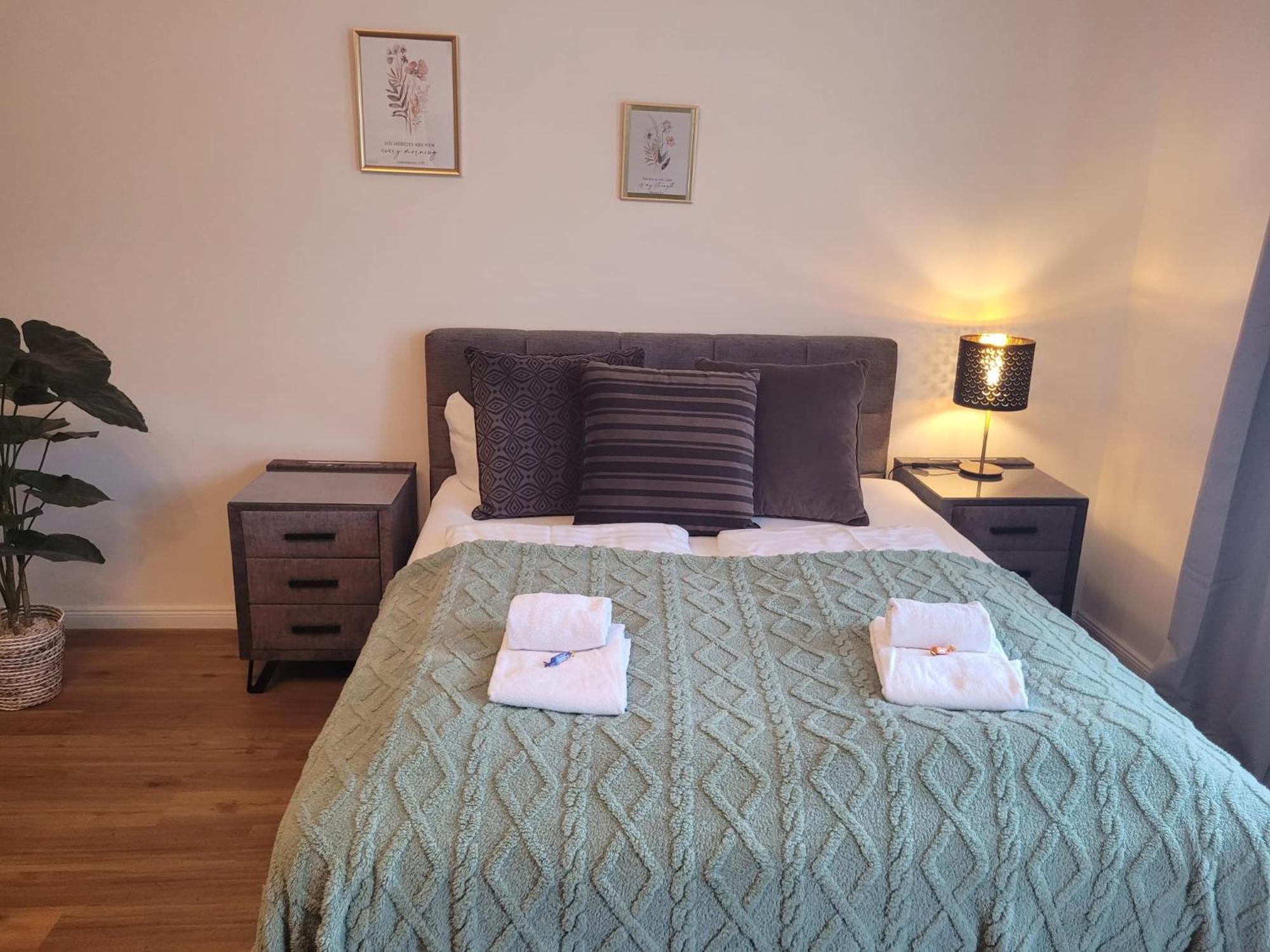 Stay Apartment Bergblick 4 Personen Parkplatz Zentral Bad Pyrmont Eksteriør bilde